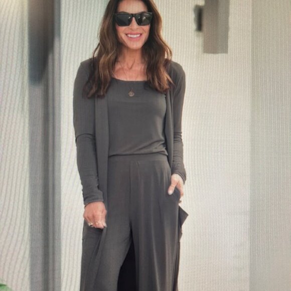 Brigitte Brianna/Sexy Modern Pants - Brigitte Brianna Essential Set